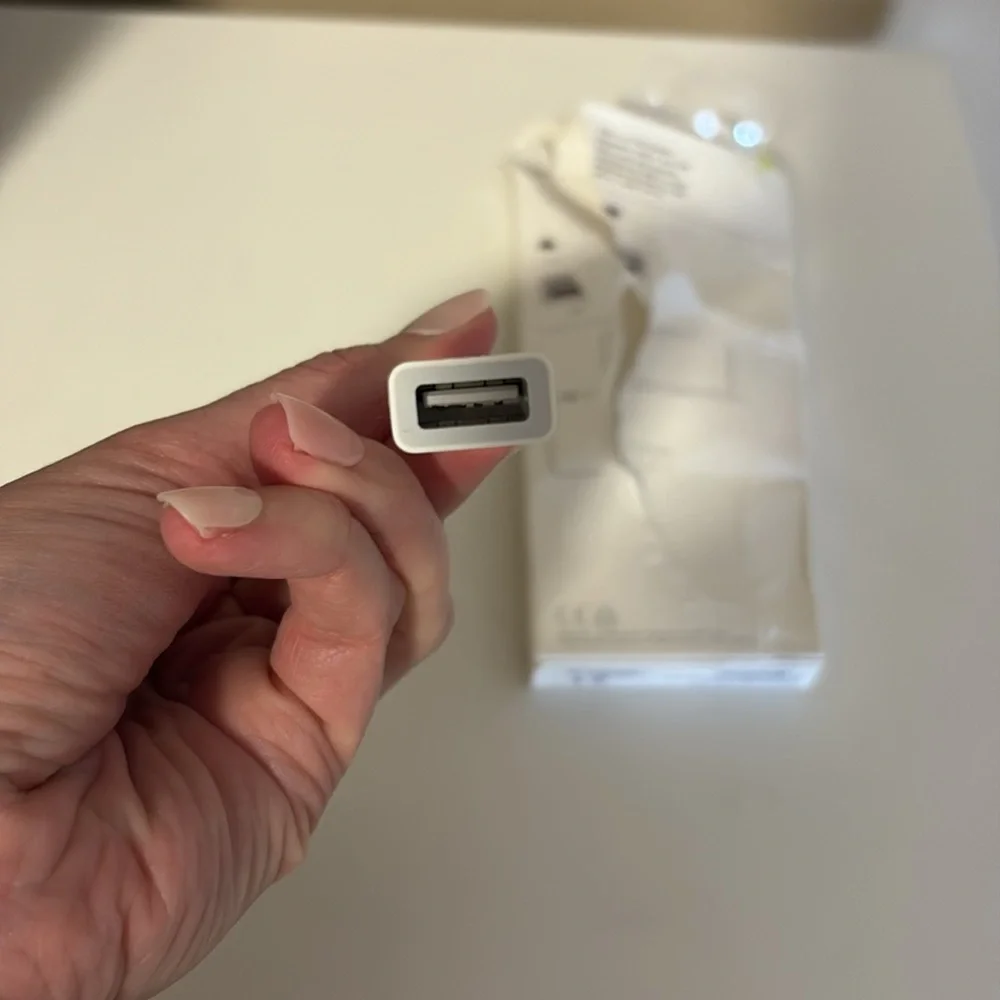 Original Apple USB-C to USB Adapter for MacBook/iPad MJ1M2AM/A A1632 Open Box